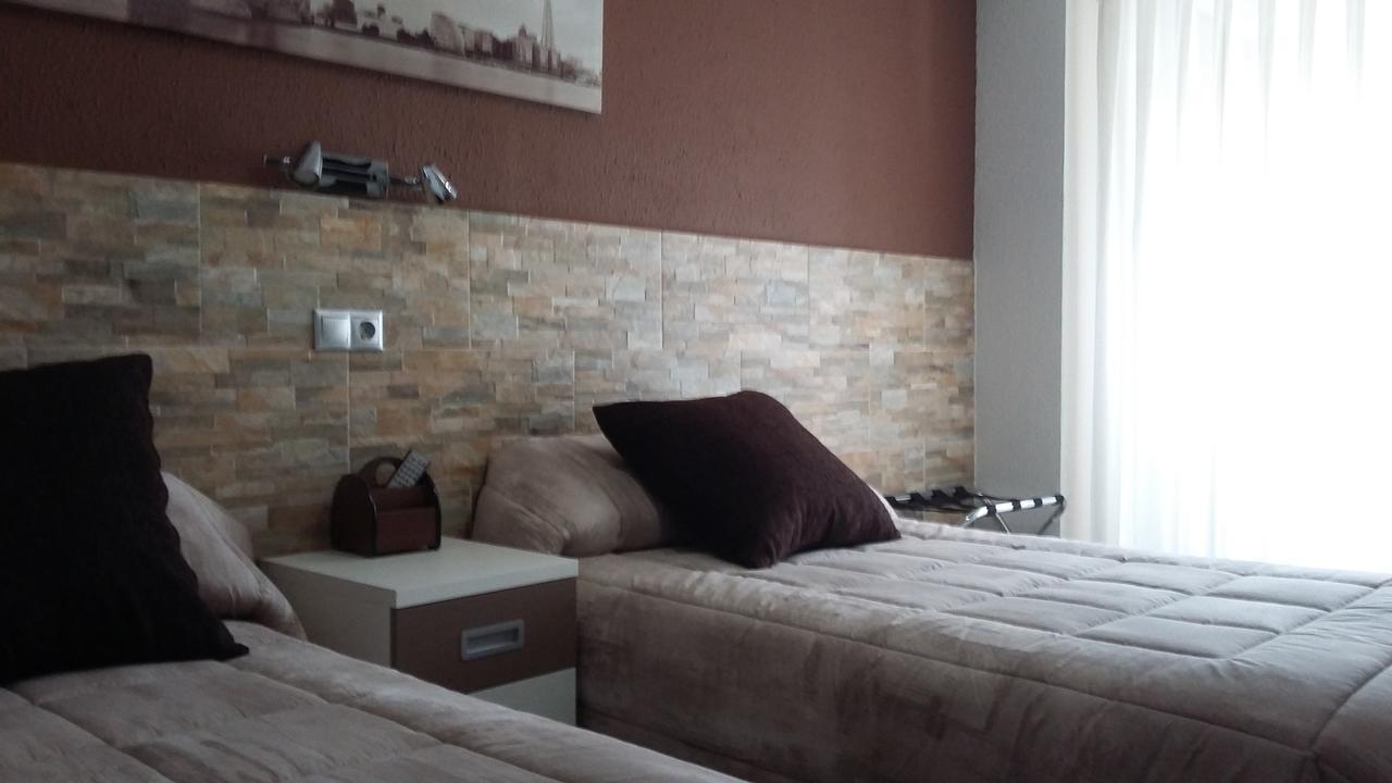 Hostal La Pilarica Paterna Exteriör bild