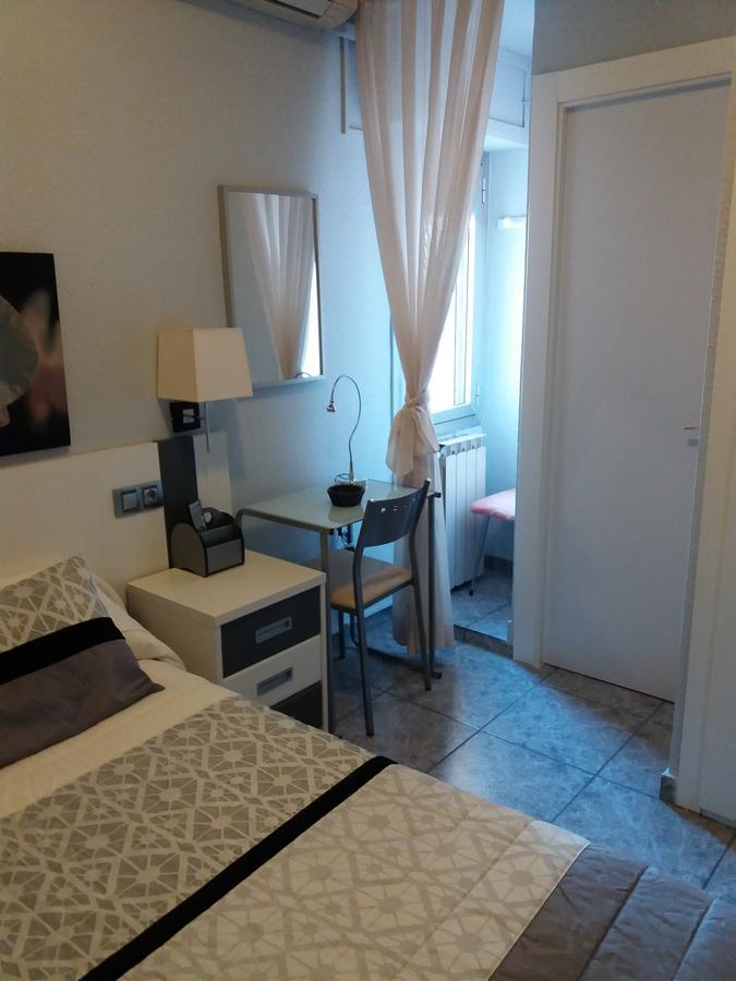 Hostal La Pilarica Paterna Rum bild