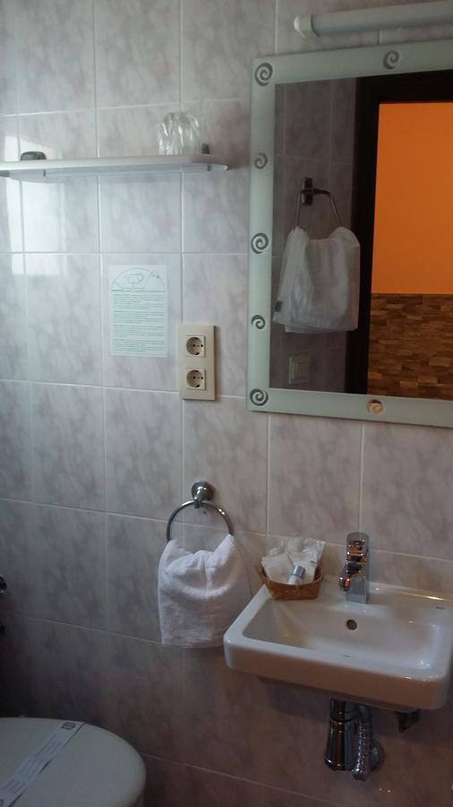Hostal La Pilarica Paterna Exteriör bild