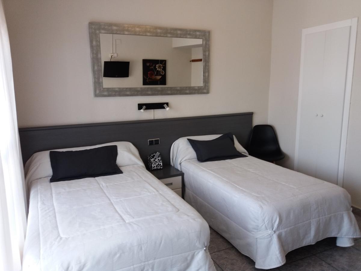 Hostal La Pilarica Paterna Exteriör bild