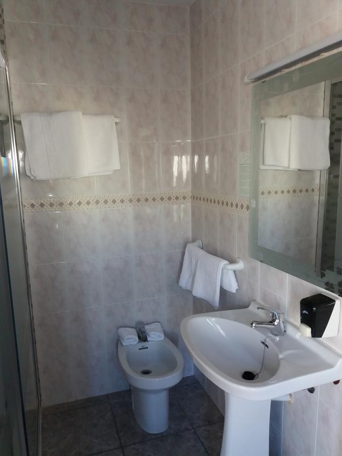 Hostal La Pilarica Paterna Exteriör bild